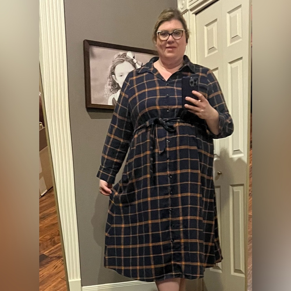 BloomChic Flannel Dress Size 22-24